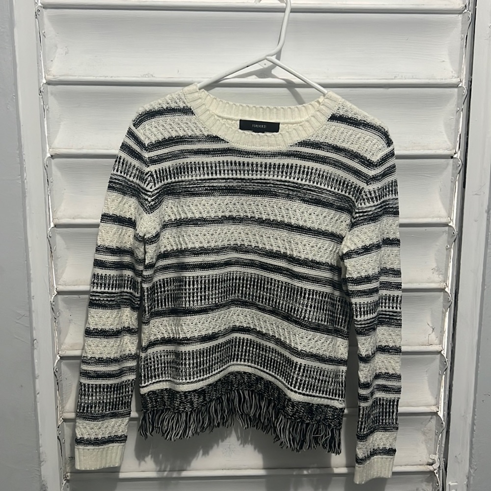 Forever 21 black and white sweater